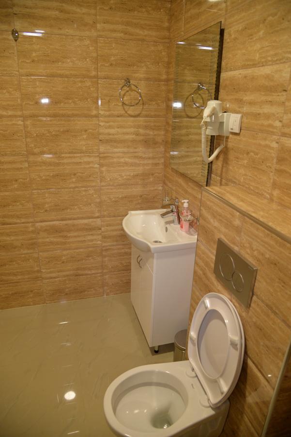 B&B Hisar International Prijepolje Buitenkant foto