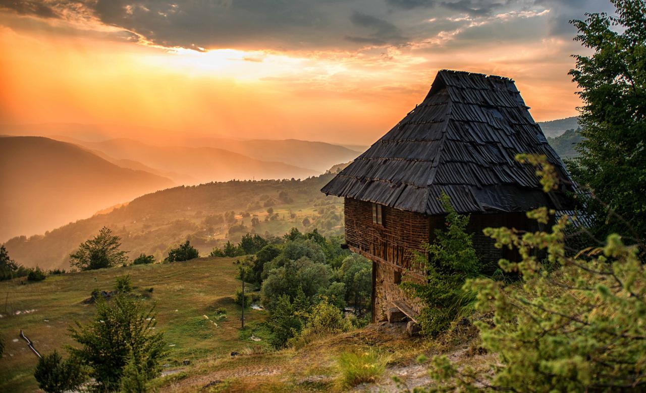 B&B Hisar International Prijepolje Buitenkant foto